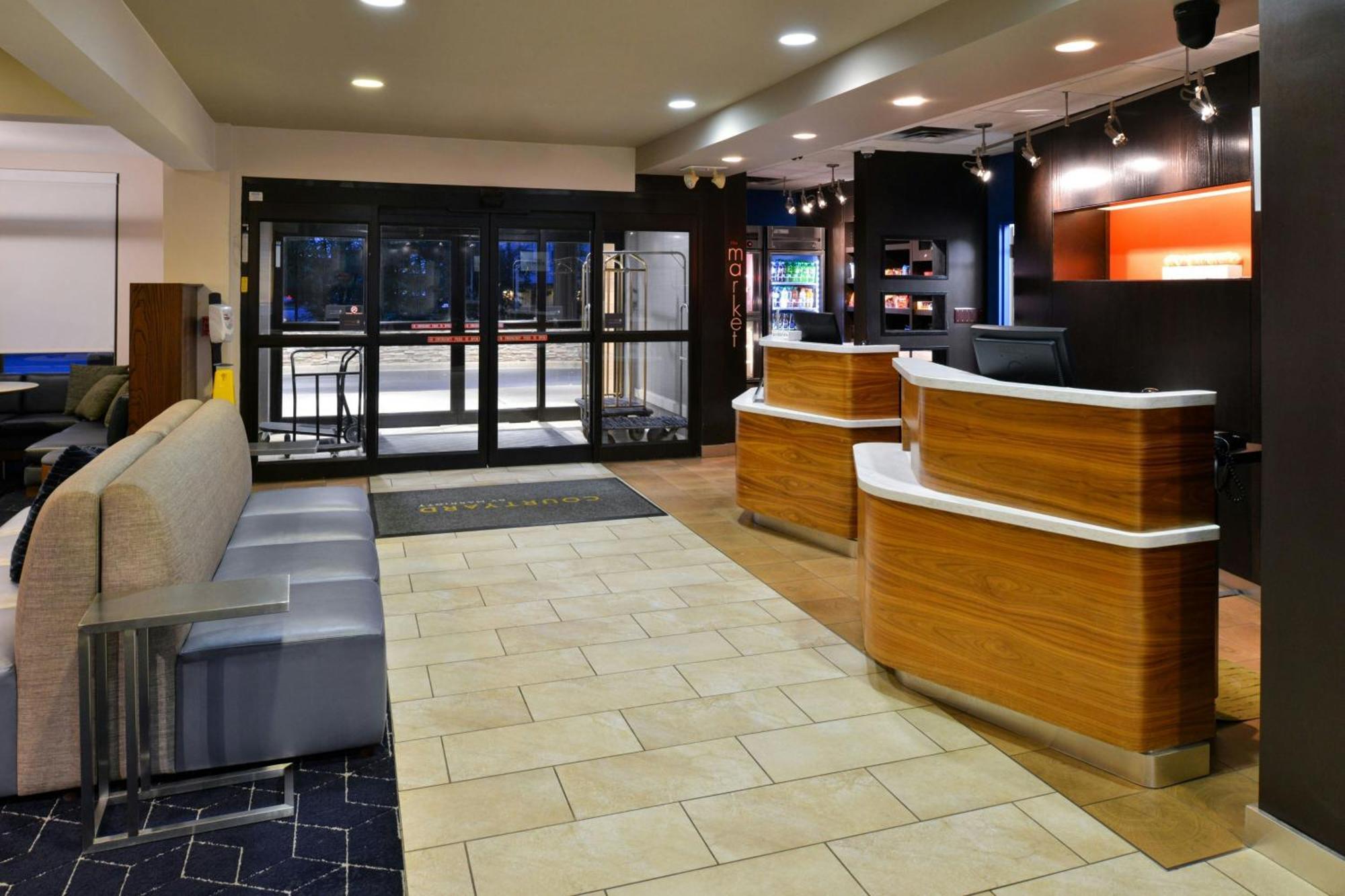 Courtyard Detroit 3* Utica